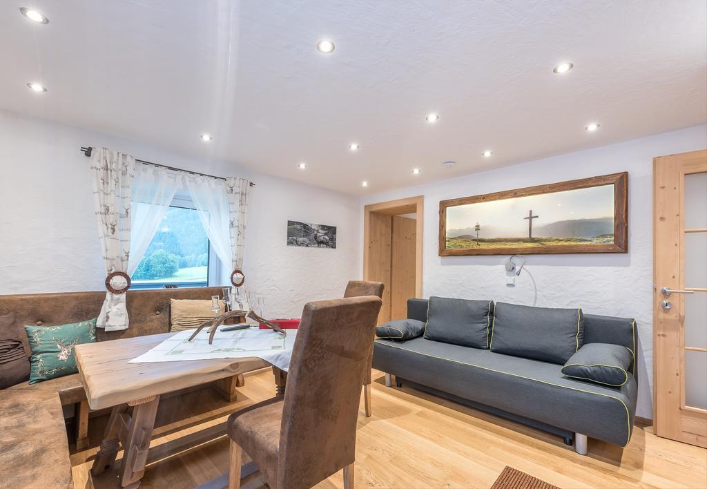 Haus Moesenlechner Apartment Maishofen Bagian luar foto