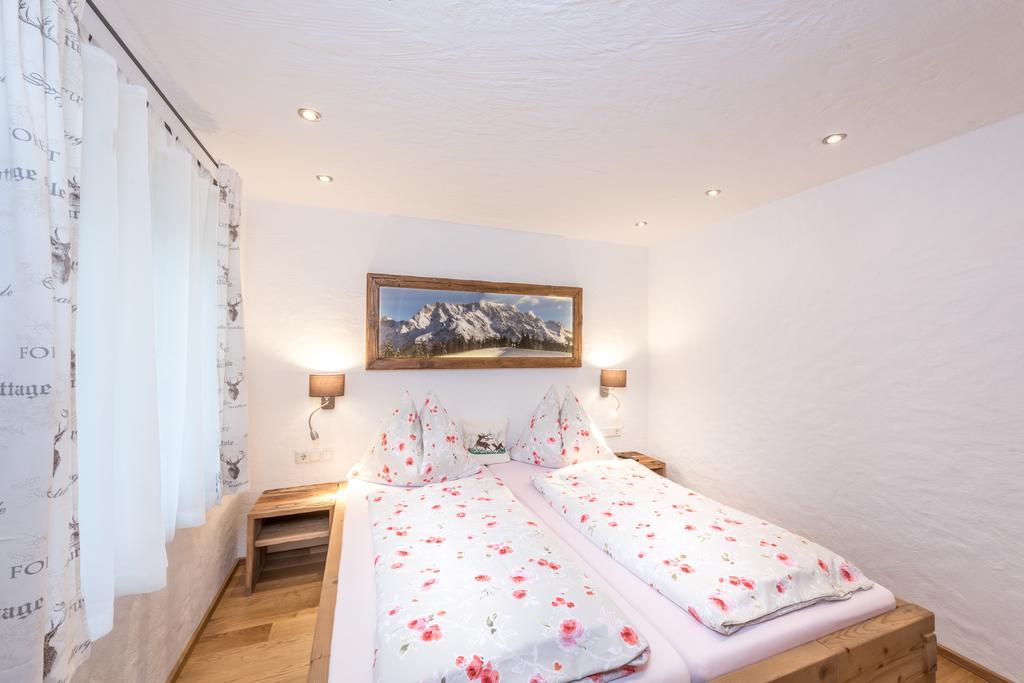 Haus Moesenlechner Apartment Maishofen Bagian luar foto