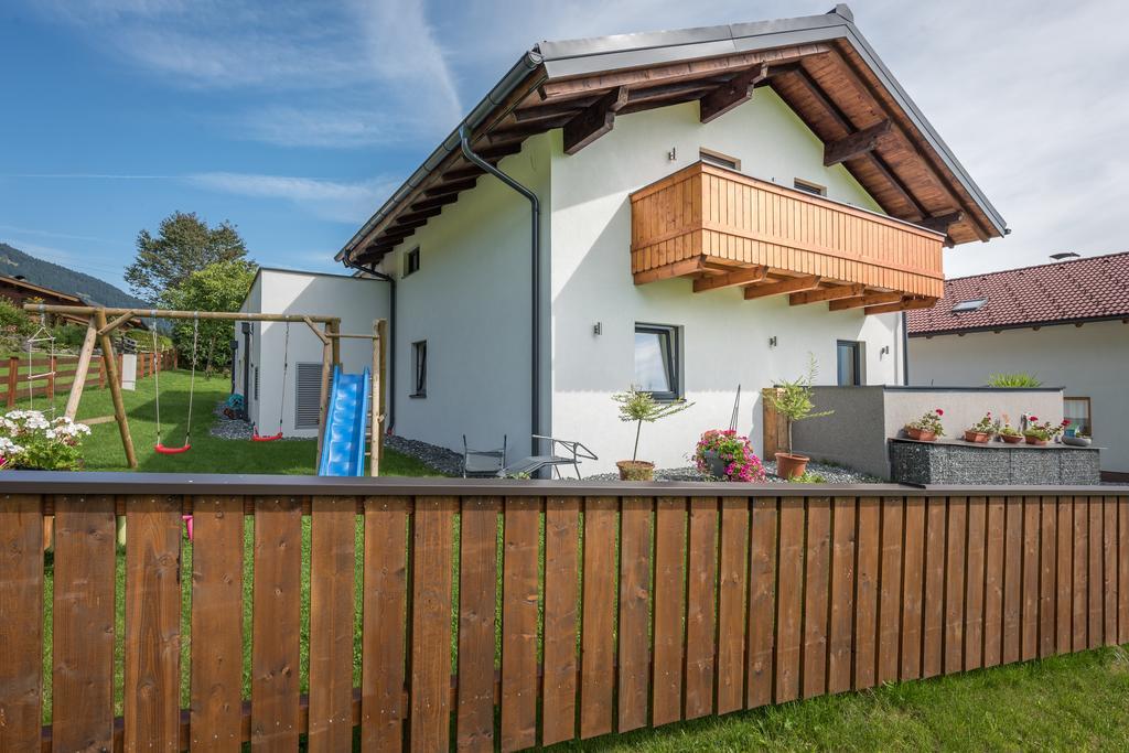 Haus Moesenlechner Apartment Maishofen Bagian luar foto